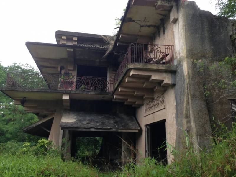 实拍！英国博主非法闯入新加坡“鬼屋”探险，却被网友力挺