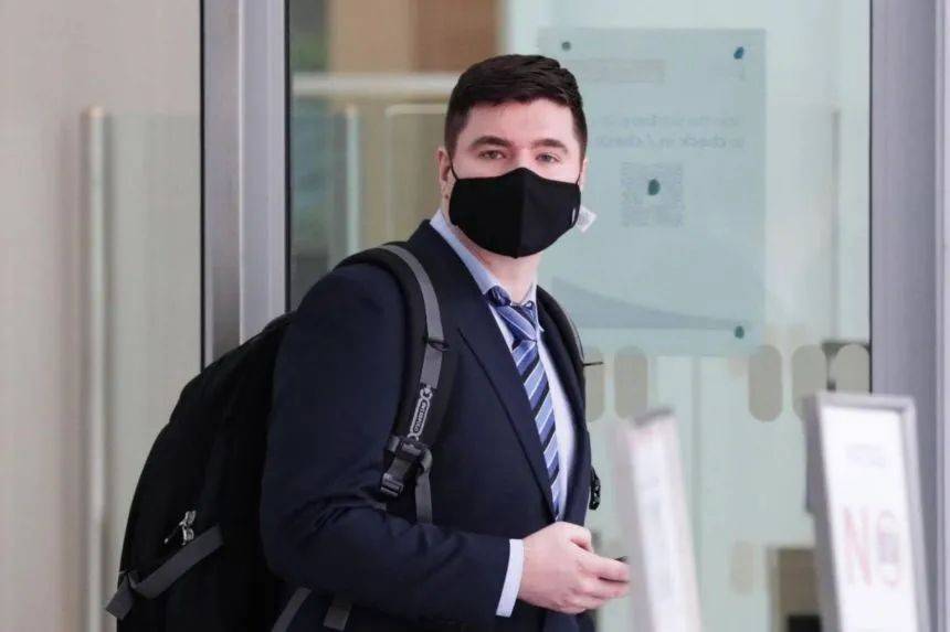 人神共憤！新加坡外籍老師，竟對3歲學童下手