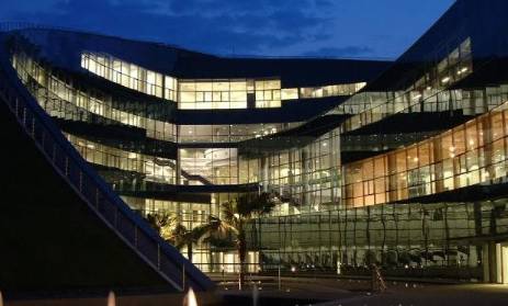 中国女生初中毕业留学新加坡！如今已是跨国集团区域经理