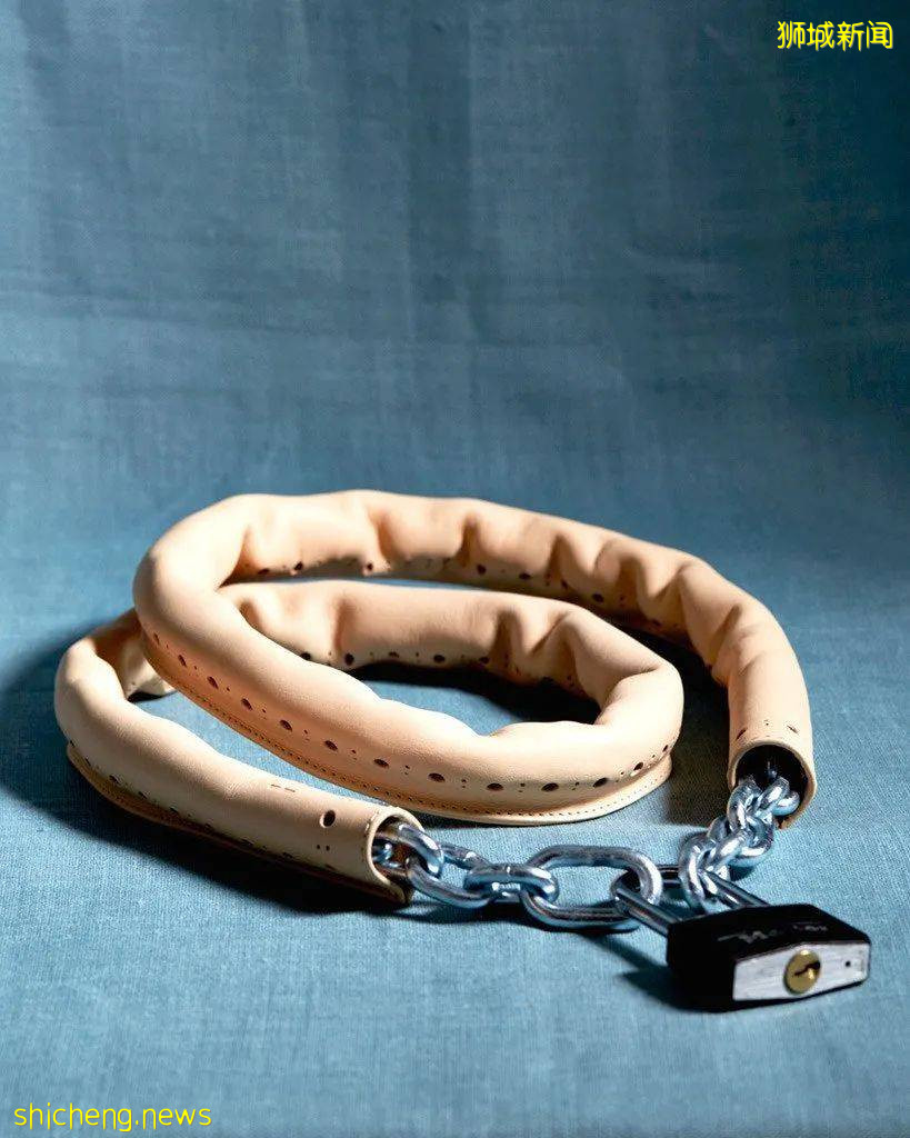 宏茂橋驚現鄰裏傷人案！一男子擦窗時被鄰居用鐵鏈爆頭