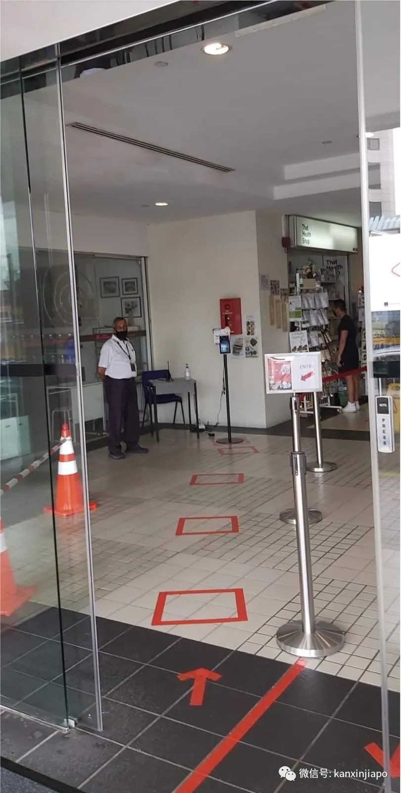 进入解封第二阶段，新加坡地铁和商场人流增加一倍