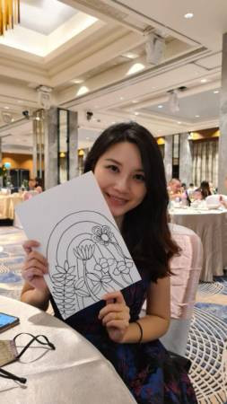 新人办慈善理念婚礼 爱心传递弱势群体