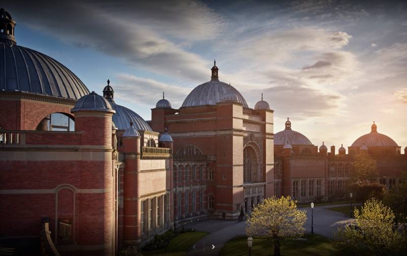 12.22讲座倒计时  在新加坡就可以读到全球TOP100位的英国顶尖硕士课程