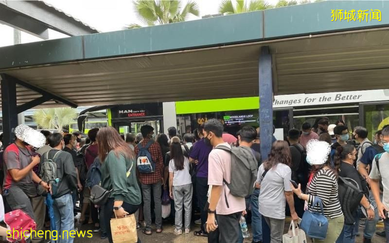 海军部一巴士站 早上人挤人引担忧