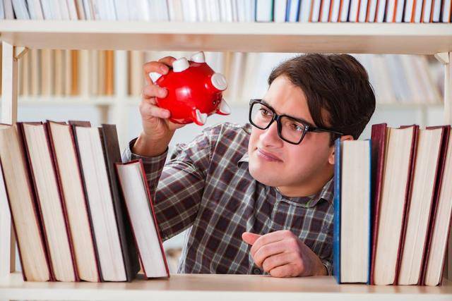 亚洲留学选择香港还是新加坡