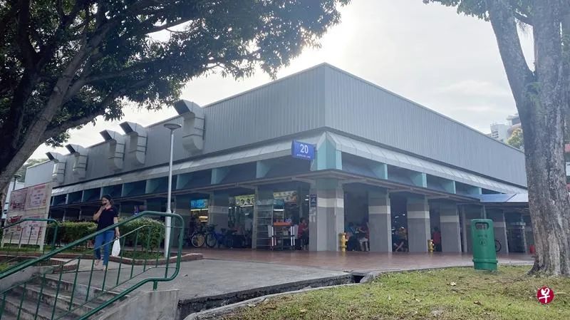 没过堤客 小贩喊苦：比沙斯期间还严重