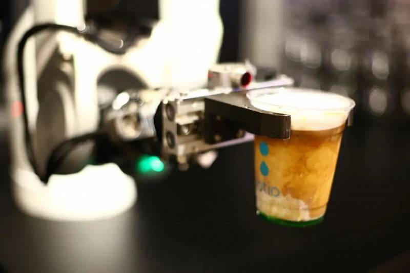 源自上海的機器人咖啡館"Ratio"進駐新加坡，接地氣泡起南洋咖啡