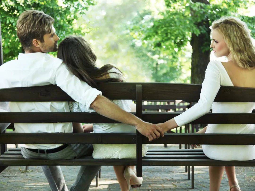 一新加坡女子连续六年请私家侦探捉奸！每次都原谅了老公