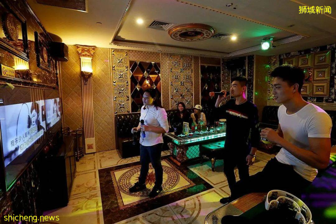 新加坡3個越南陪酒女確診，這些人被要求檢測！疫情下，這行太慘了