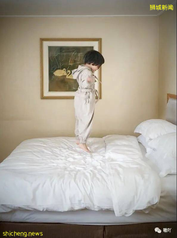 为了回新加坡,一家3口买高价票,隔夜中转28小时