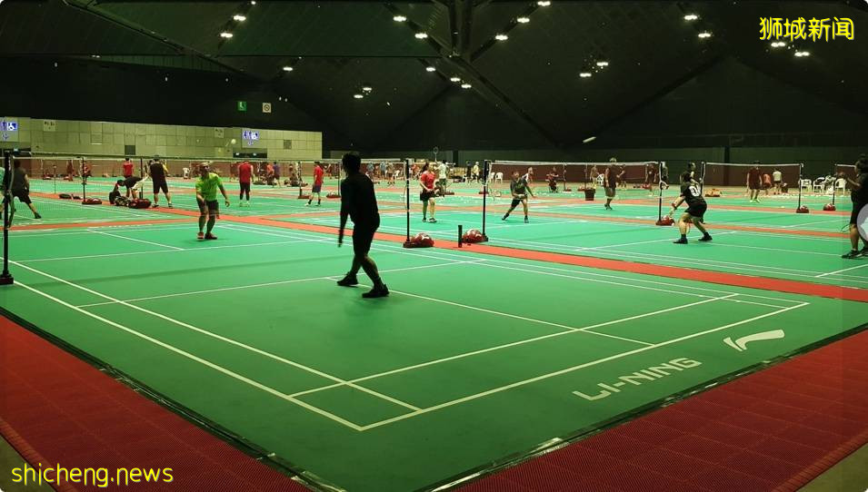 Suntec City 开了巨型羽球场, 不怕订不到