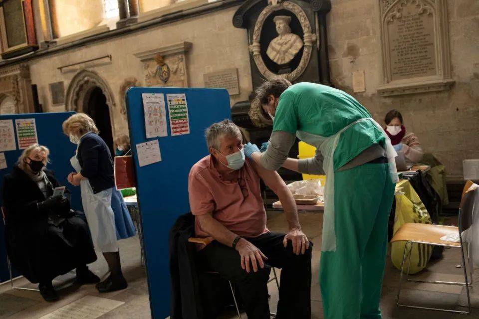 总理夫人何晶FB透露重要数据,新马两地有望凭疫苗证明免隔离