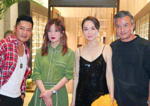 當童年女神趙薇“撞上”新加坡第一美女範文芳,誰贏了