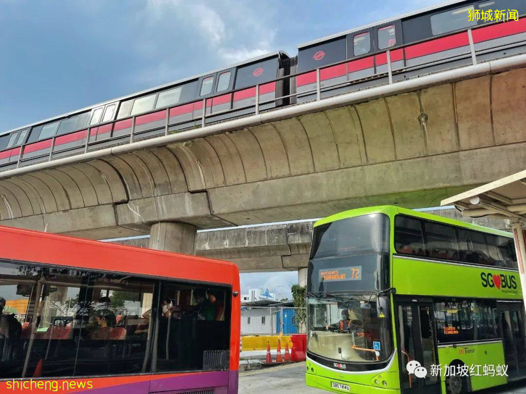 過去十年新加坡家庭規模越變越小，平均月入越來越高