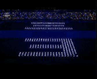 全网群嘲：东京奥运开幕式像阴间！设施简陋、开除导演乱透了！中新选手惊艳出场