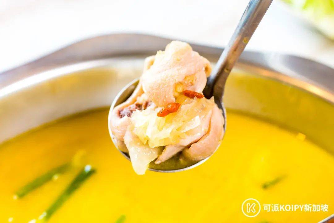 人均$20不到的火鍋+炒菜自助!任點任吃,吃到扶牆出