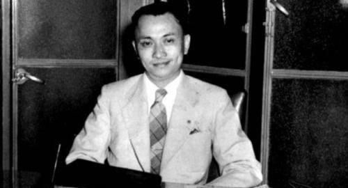 14岁潮汕村童，在新加坡求生存，现拥有新加坡第一银行