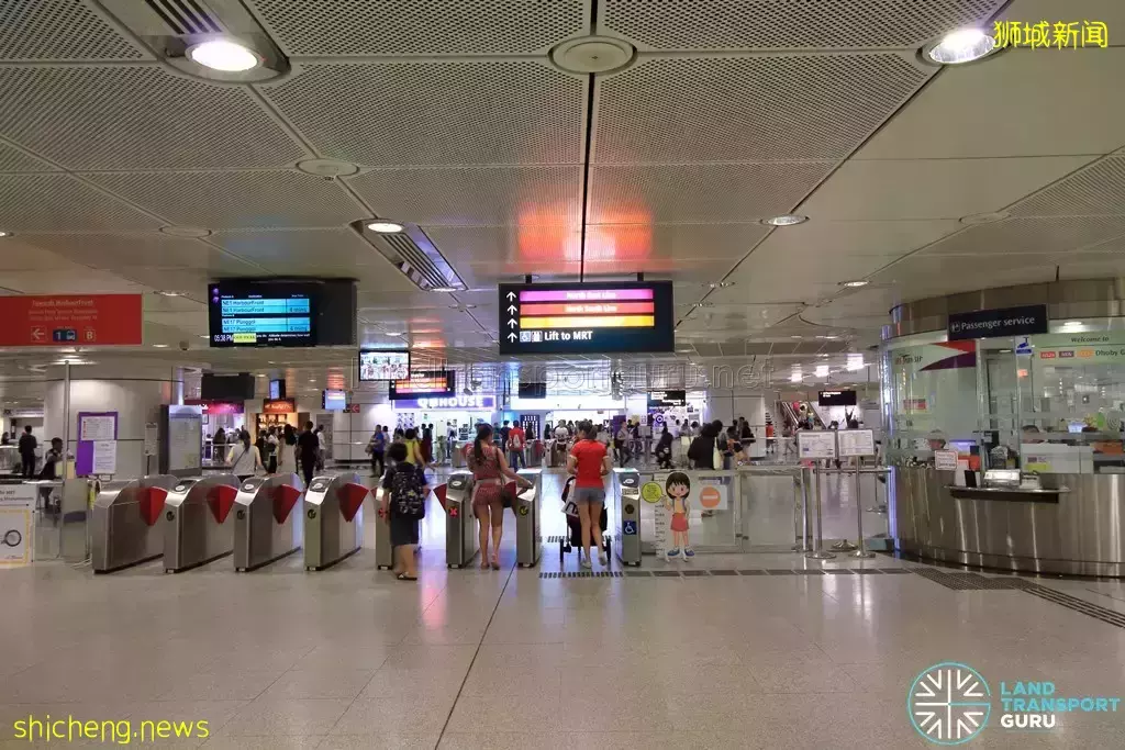 新加坡這個男子逃票打人、還冒用親哥護照出境!謊稱生病被抓