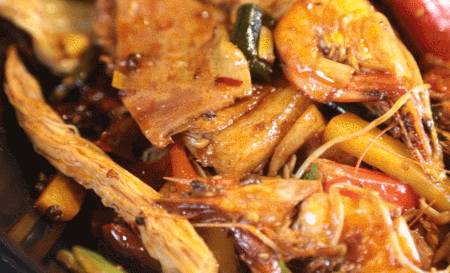 火車頭麻辣香鍋--新加坡最正宗的味道,人均10元吃到扶牆出門!