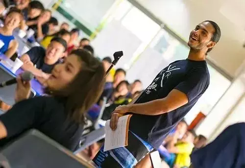 爲何高淨值人群都選擇來新加坡