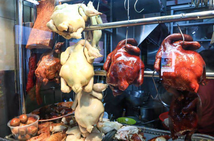 新加坡的国民美食,生意好到下午1点就Sold Out