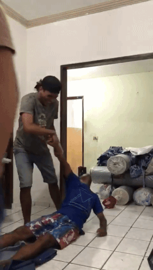 注意！火遍全网的恶作剧，瞬间就能搞出人命......