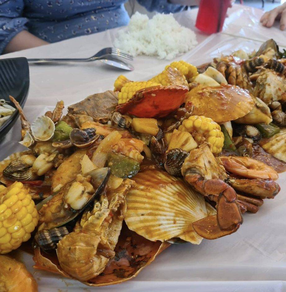 樟宜新开的露天美食公园,超多清真烧烤、汉堡美食,夜猫子们吃到爽