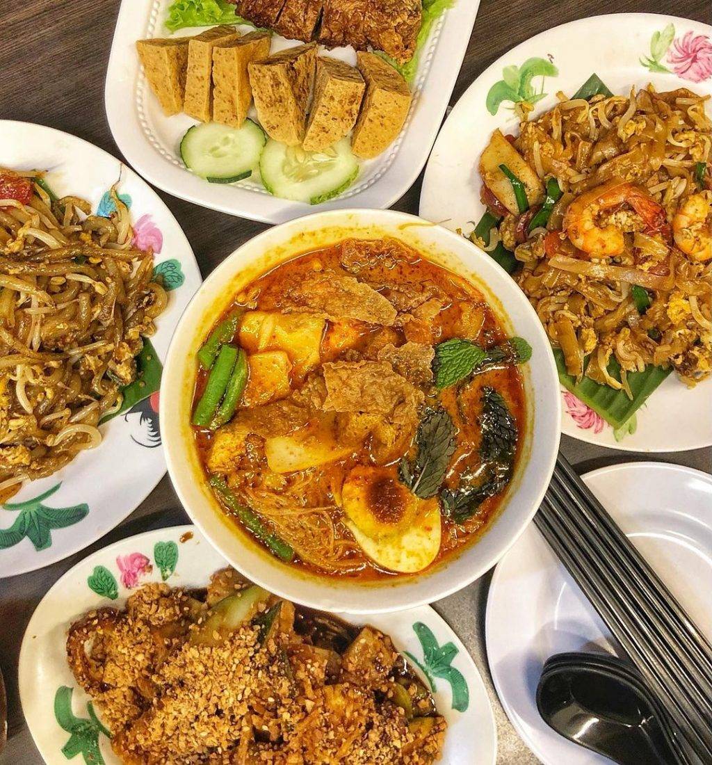 正宗道地好滋味🤤 新加坡也能嘗到的“馬來西亞美食”大搜羅！槟城、怡保、新山、砂拉越都有💥