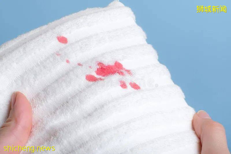 宏茂橋驚現鄰裏傷人案！一男子擦窗時被鄰居用鐵鏈爆頭