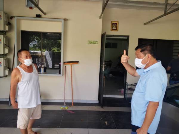 馬勞哀歌唱不完 有家歸不得 遭竊賊入屋搜刮