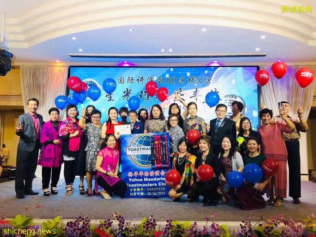 勵志,被央視頻頻采訪!從新加坡華文老師到亞洲傑出女性,這位中國媽媽的蛻變