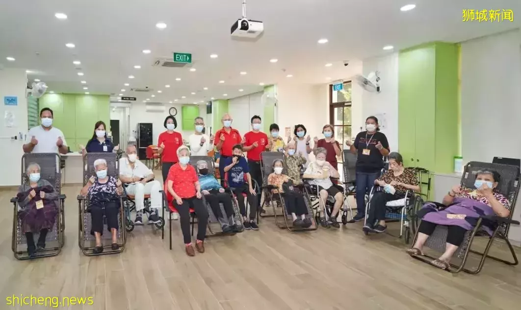 母親節當天，在新加坡的他們讓人感動落淚