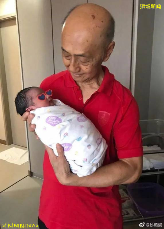 孫燕姿、林俊傑等新加坡名人集體炫“父”!