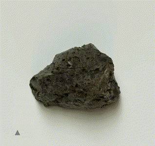 新加坡回中國的航班還是有人冠狀病毒陽性,我覺得原因是