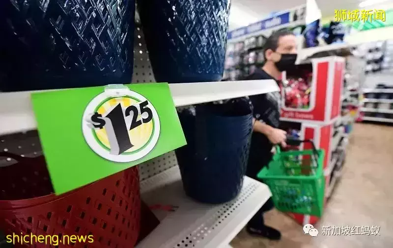 疫情期间有钱无处花 新加坡2020年个人存款总额达1030亿元