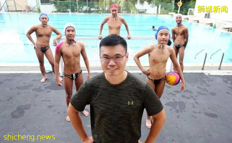 新加坡教育部于教师节宣布新政:为提升教学与师资水平,特级教师2021年起派驻校园