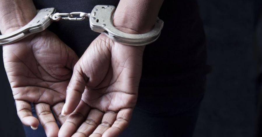 助“愛情騙局”集團收款當錢騾 53歲女郎被控洗黑錢