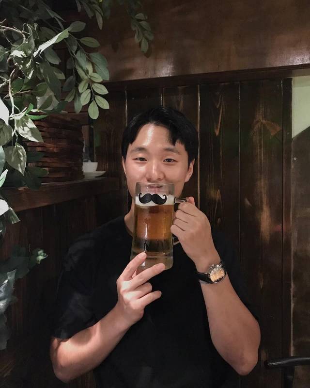 韓式酒吧Kream Beer🍻 藏在新加坡的“小韓國”🇰🇷 Tanjong Pagar秘密花園，櫻花樹下喝啤酒