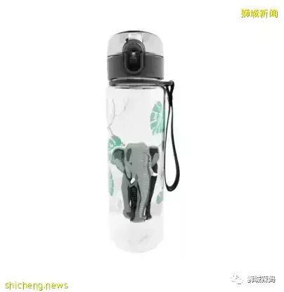 新加坡開學必備！書包、水壺、運動鞋、姓名貼……你漏了什麽