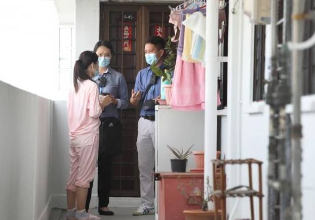 新加坡迎三万中国人返新，今晚将发最严“禁足令”