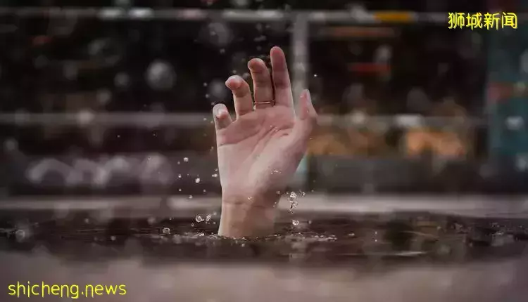 新加坡有人在这里溺水!施救者:"扇他2巴掌、像拖着尸体"