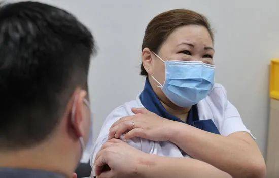 李顯龍：疫苗+檢測或可恢複國際旅遊！這21家診所可接種