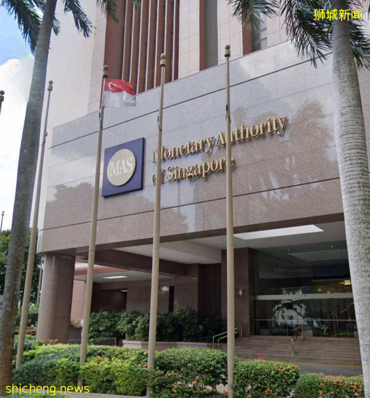 人才和资金都从香港流到新加坡？梁振英这样说