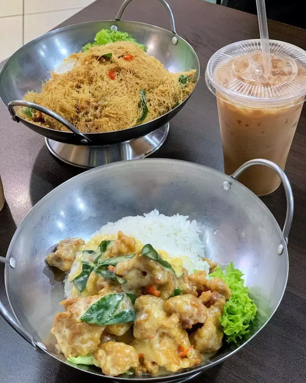 终于找到了!新加坡最好的咸蛋鸡丁饭🤤 咸蛋酱慢到要溢出来!超大一份只要S$5.90💥