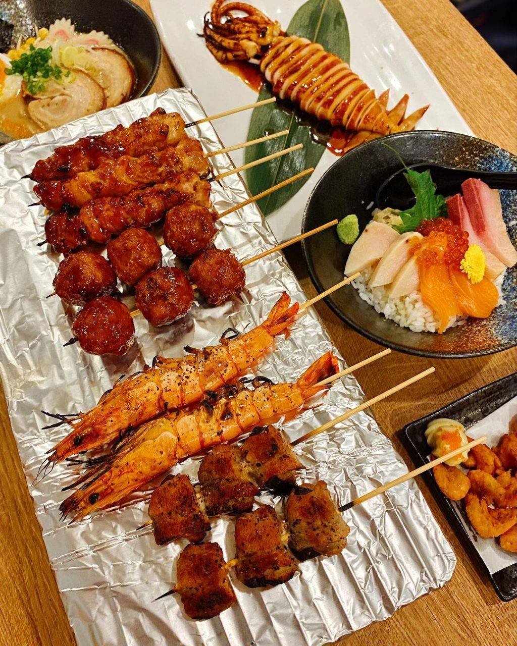 DIY自己动手烤🤩 新加坡手动自烤日式串烧,每串只要S$1🍢 边吃美食边喝小酒,下班聚餐绝佳地点