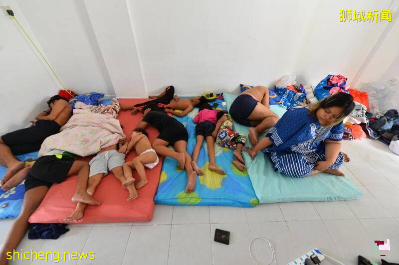 父母出门留孩子在家 · 小孩玩火烧了房子