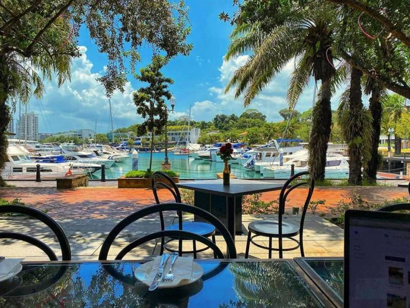 不出国也像度假，坡坡有哪些值得打卡的“海景”餐厅