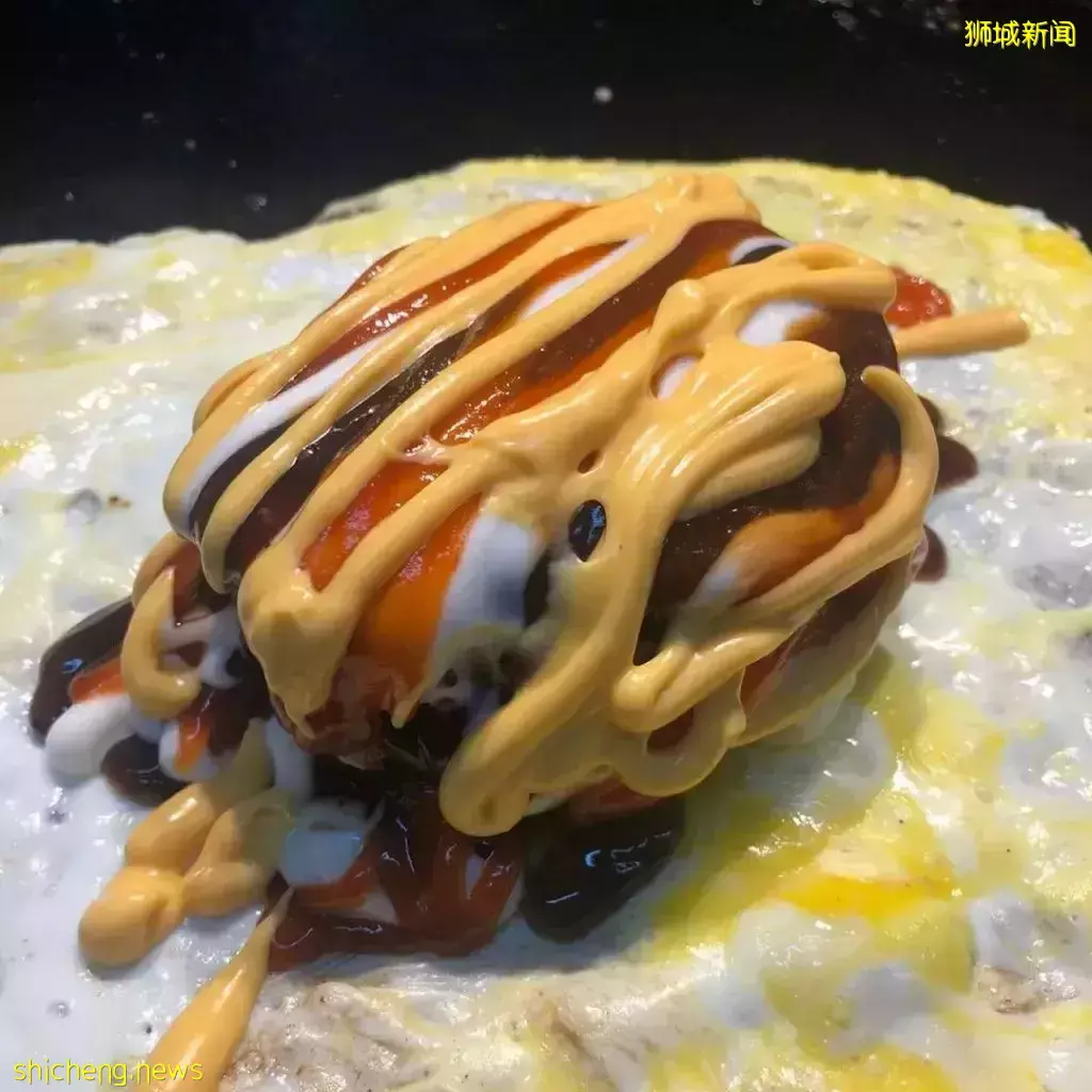 夜市汉堡这里找!搜罗新加坡好吃的Ramly Burger🍔瀑布酱汁+扎实肉饼,越吃越上瘾