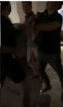 “你瞅啥”“瞅你咋地兒”！新加坡因“瞅”發生鬥毆事件