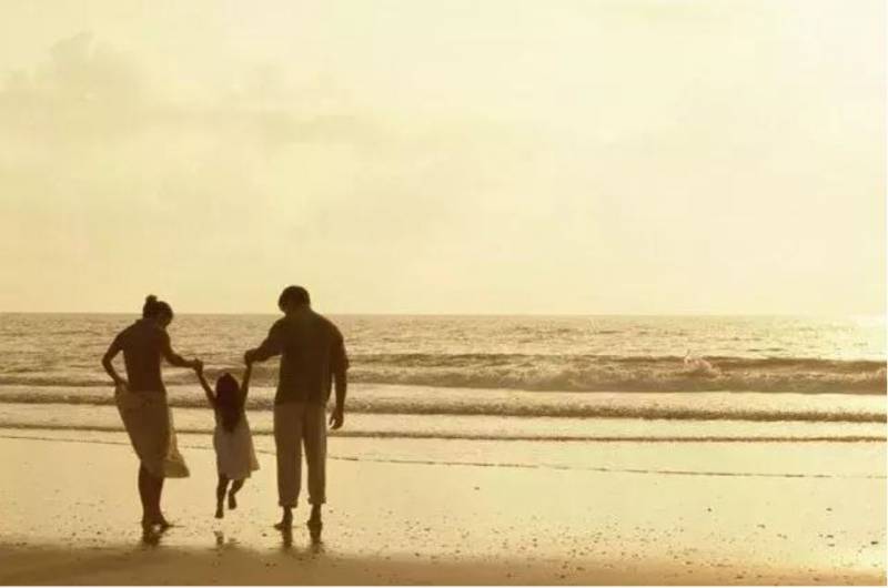 新加坡惊天案件！5岁大的孩子，竟被亲生父母